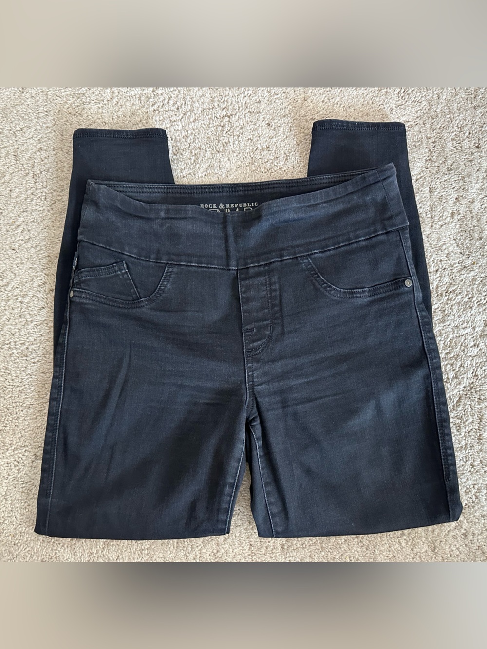 Rock & Republic Black Stretch Pull-On Skinny Jeans